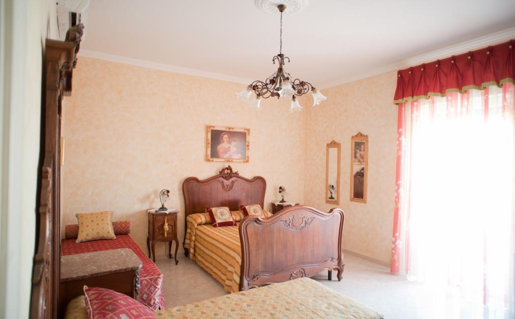 La Baronessa Villa Tiggiano Bilik gambar
