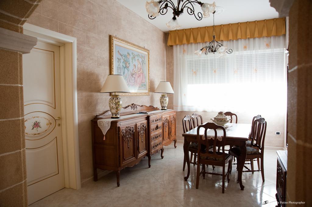 La Baronessa Villa Tiggiano Bilik gambar